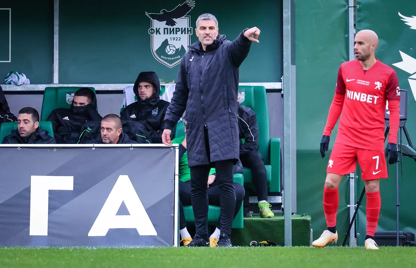 Три победи с продължения и една с дузпи за SESAME Купа на България