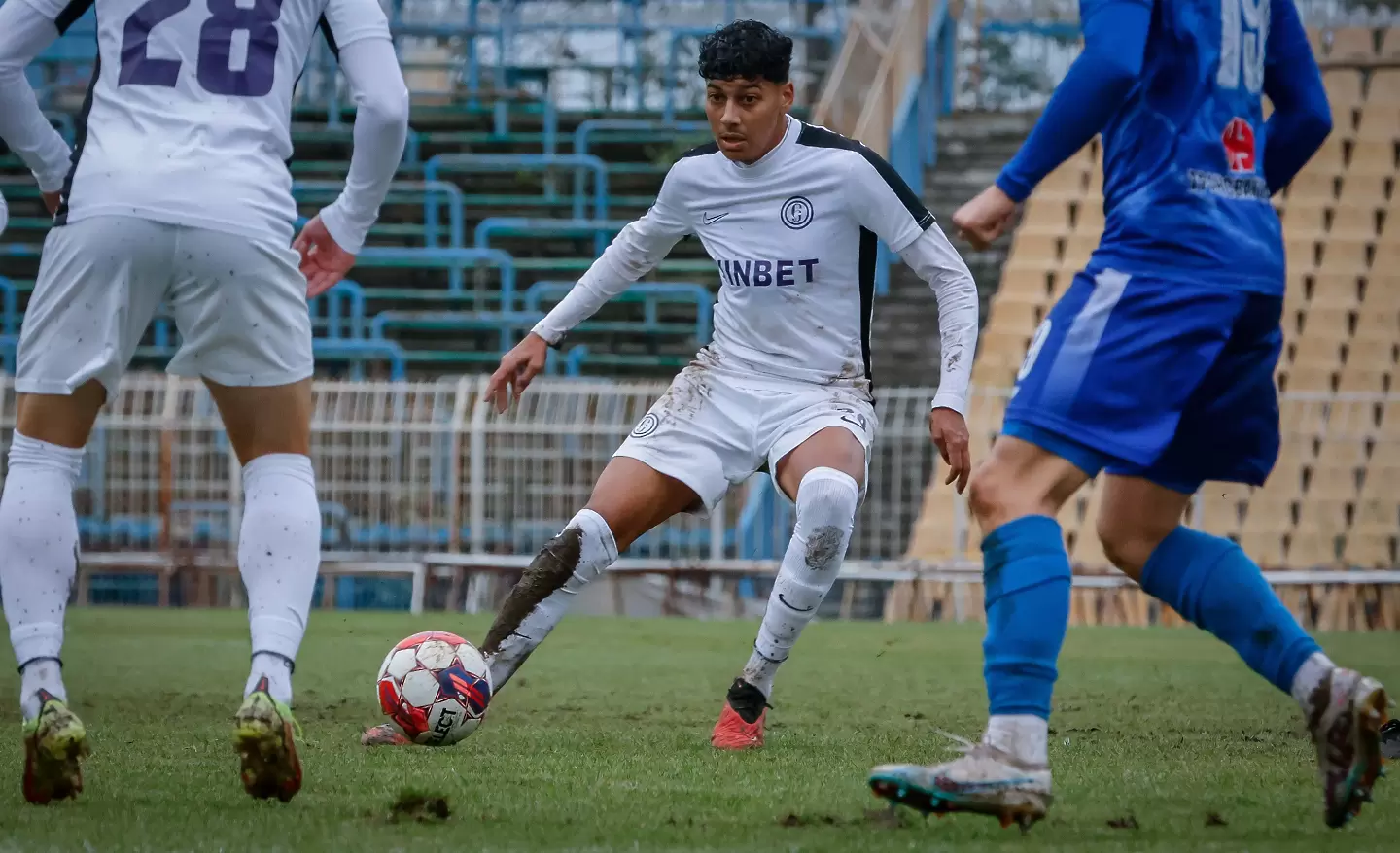 Три победи с продължения и една с дузпи за SESAME Купа на България