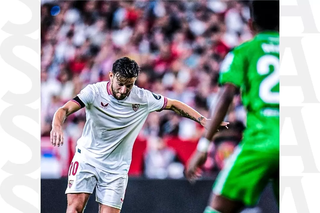 twitter.com/SevillaFC