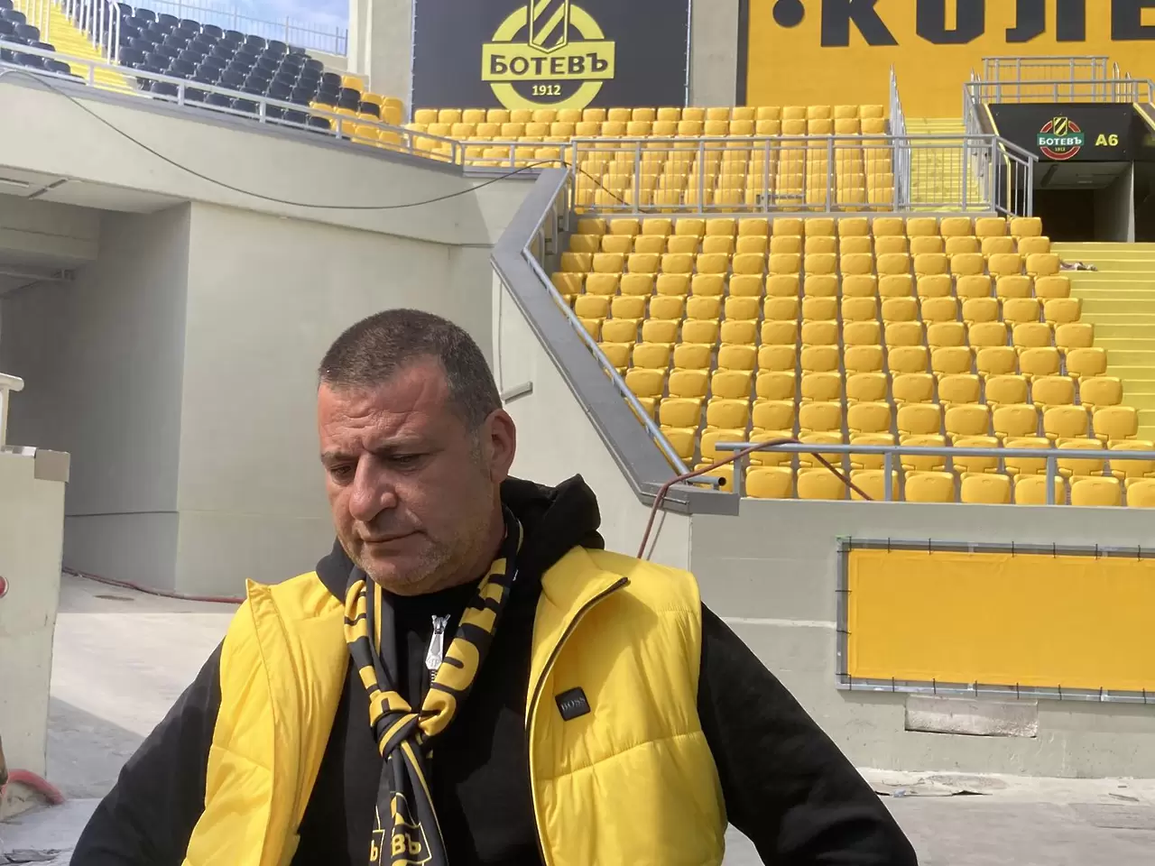 Строителят на Колежа към БФС: Наглостта на Боби, Емо, Лечков и Гонзо преминава всякакви граници