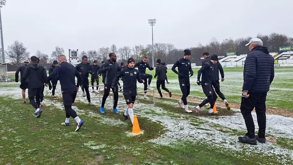 Иван Минчев се завърна в групата на Славия за гостуването в Разград