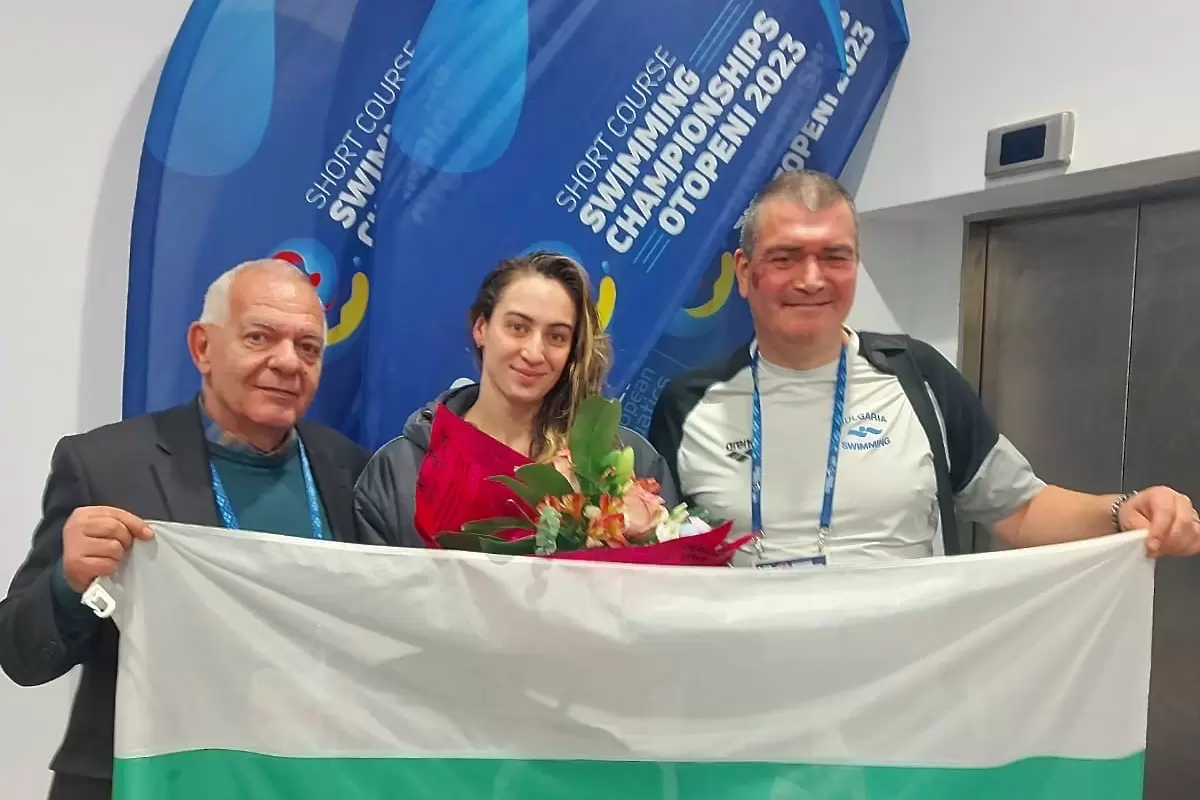 Диана Петкова е в топ 8 в Европа на 50 м бруст