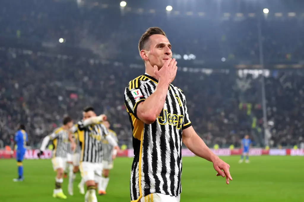 Милик поведе ''Старата госпожа'' на парад през Фрозиноне за Купата