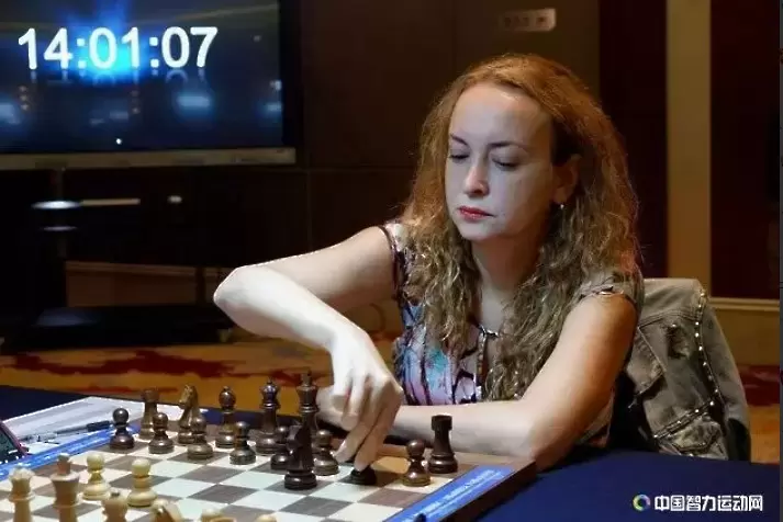 След среброто на Европейското, Антоанета Стефанова специално за Дарик и dsport: Просто обичам да играя шахмат