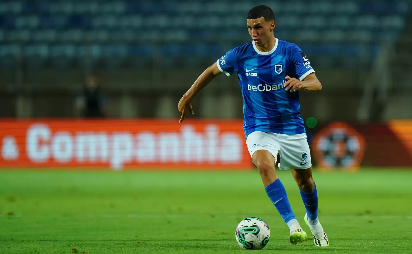 Ливърпул и Атлетико Мадрид влизат в спор за халф на Генк