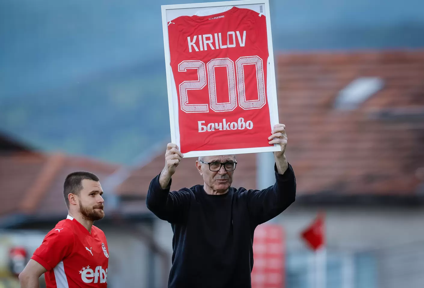 Радослав Кирилов бе награден за своя мач №200 / startphoto.bg