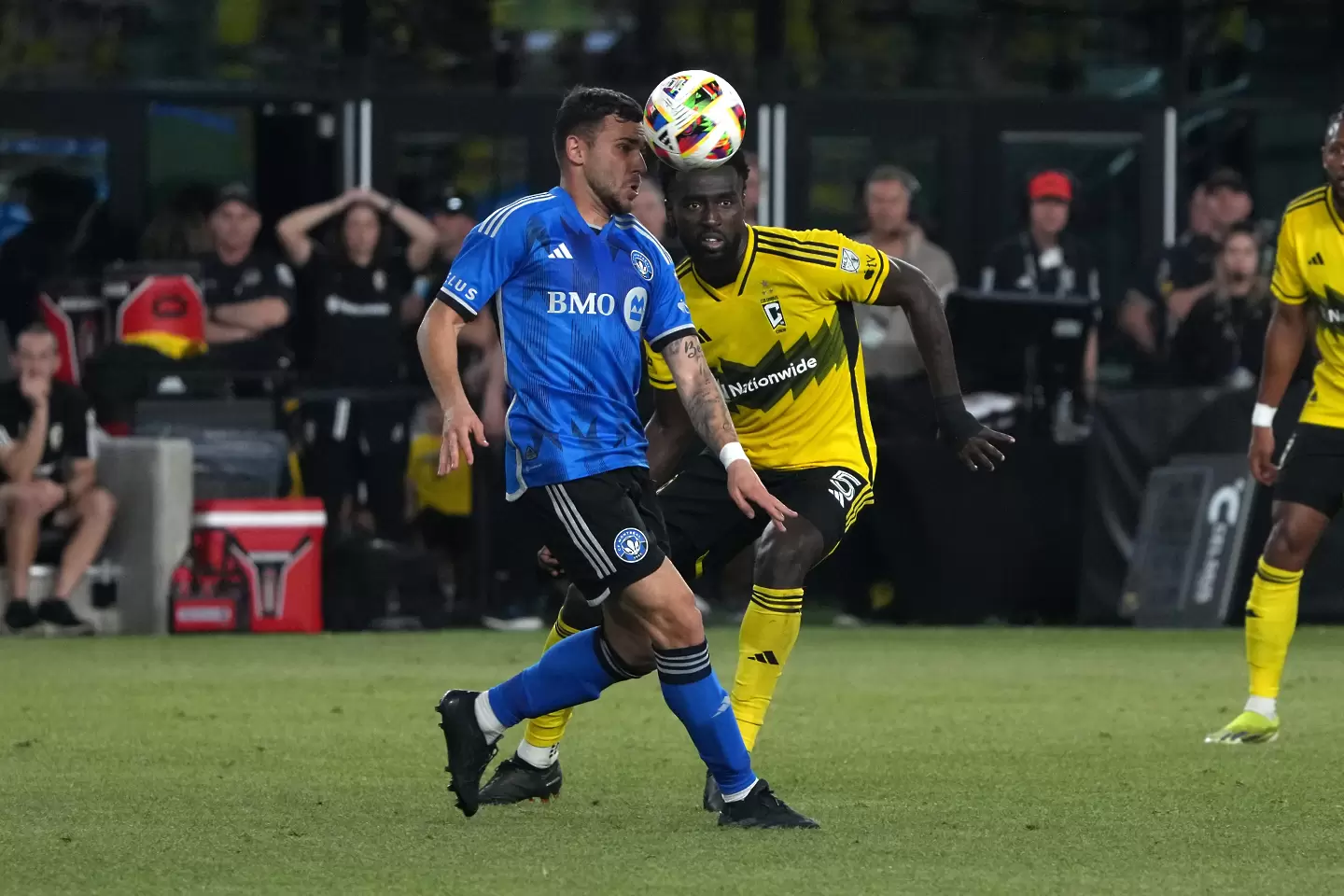 Доминик Янков с екипа на Монреал срещу Кълъмбъс Крю в мач от МЛС / Getty Images