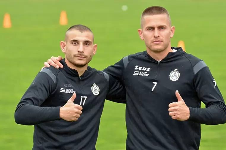 pfcslavia.com