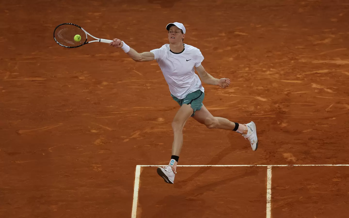 Яник Синер пропуска Ролан Гарос / Getty Images