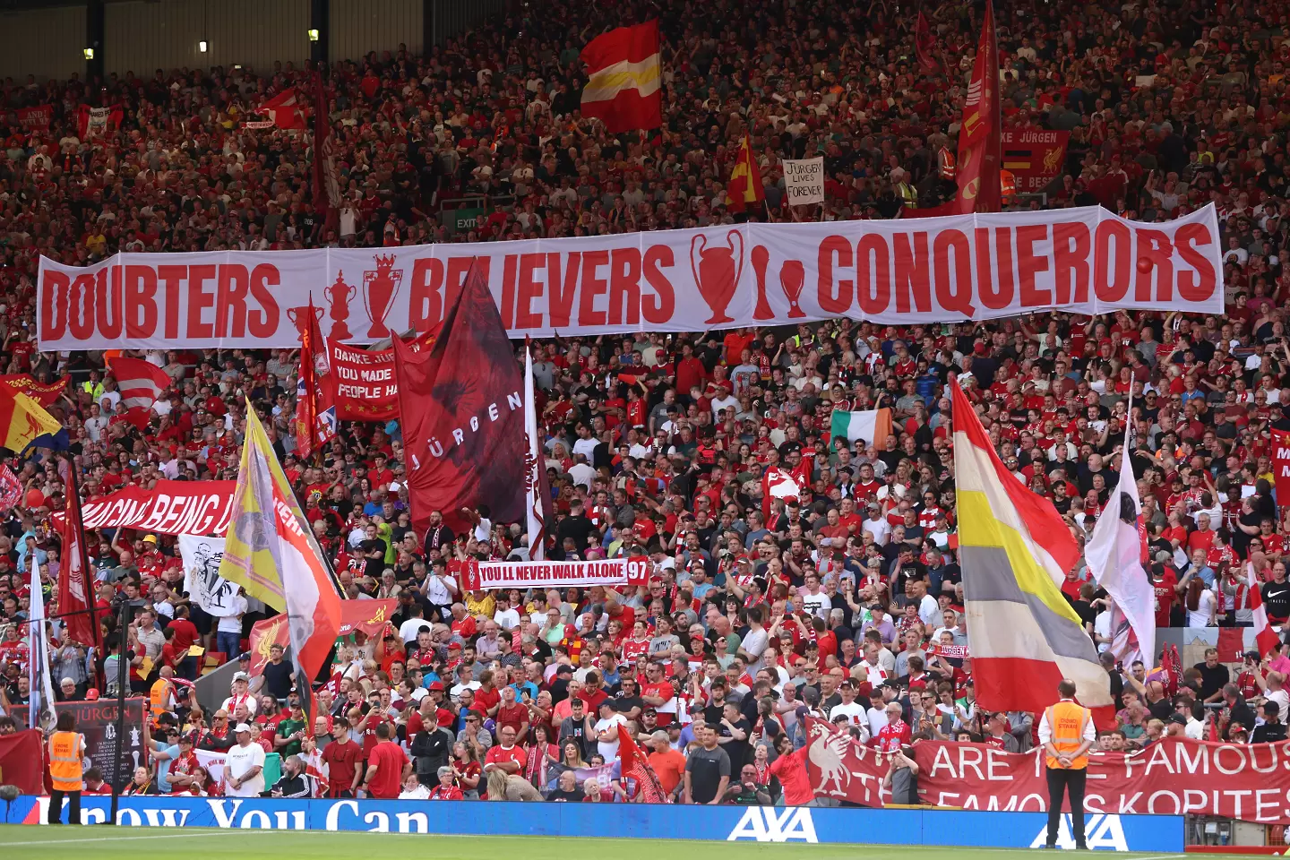 ‘‘Анфийлд‘‘ пя “You’ll never walk alone” за Клоп / Getty Images