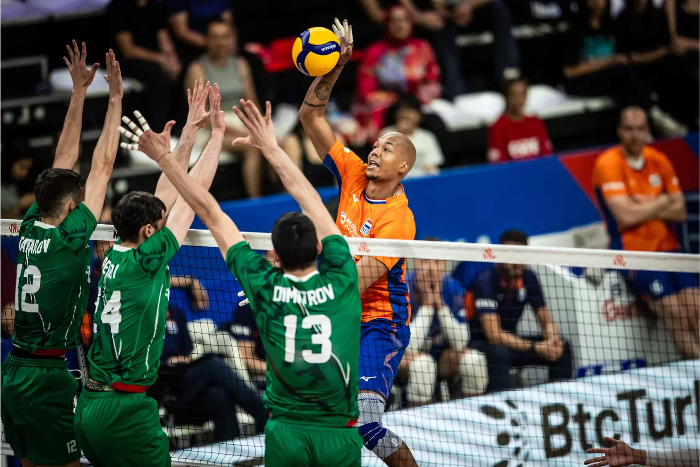 volleyballworld.com