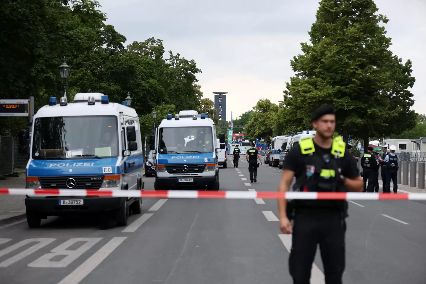 Затвориха фензоната в Берлин заради съмнително устройство