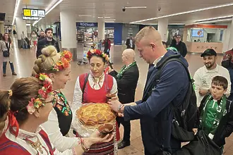 Посрещнаха Лудогорец с хляб и сол в Брюксел (ВИДЕО)