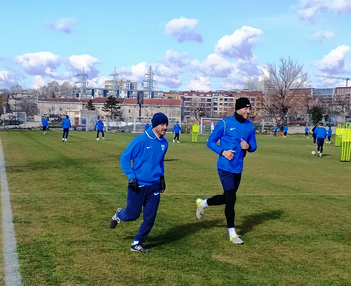 Водосвет в Спартак преди последната тренировка във Варна