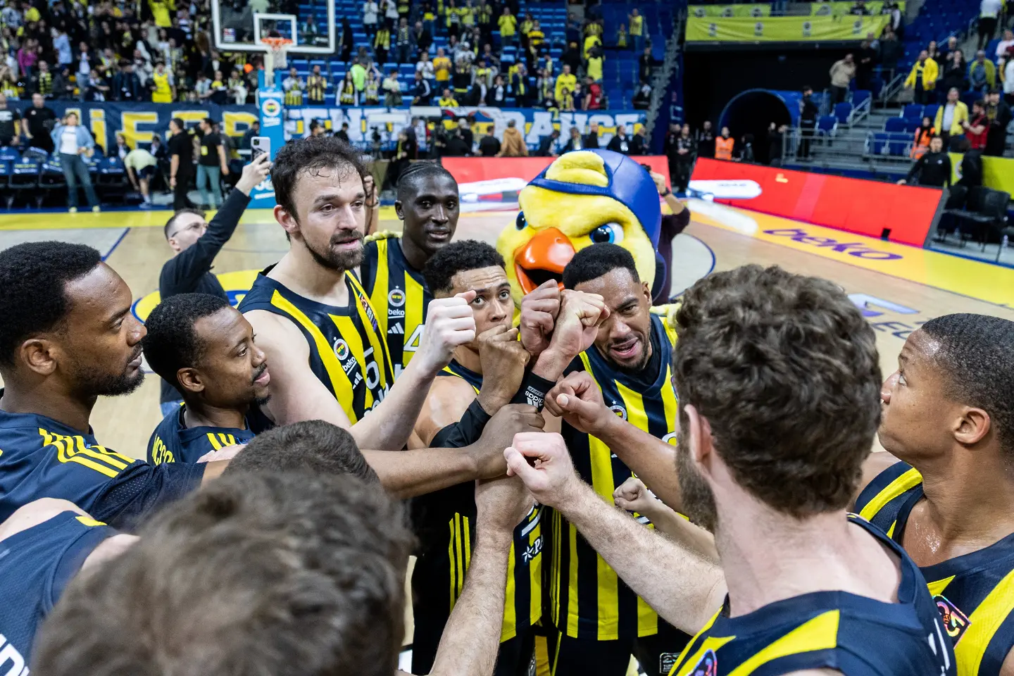 Баскетболният отбор на Фенербахче / x.com/FBBasketbol