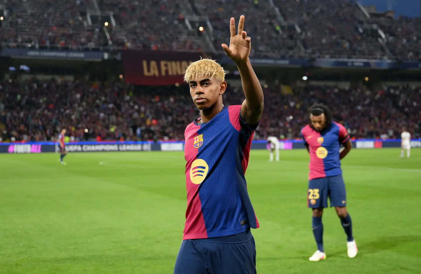 Ламин Ямал / Getty Images