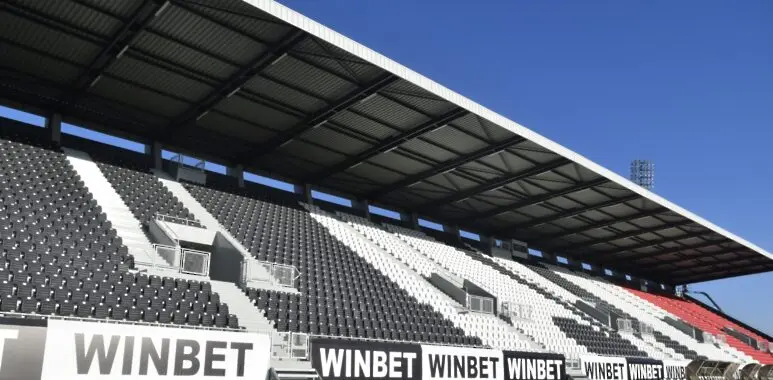 Локомотив Пловдив / lokomotivpd.com