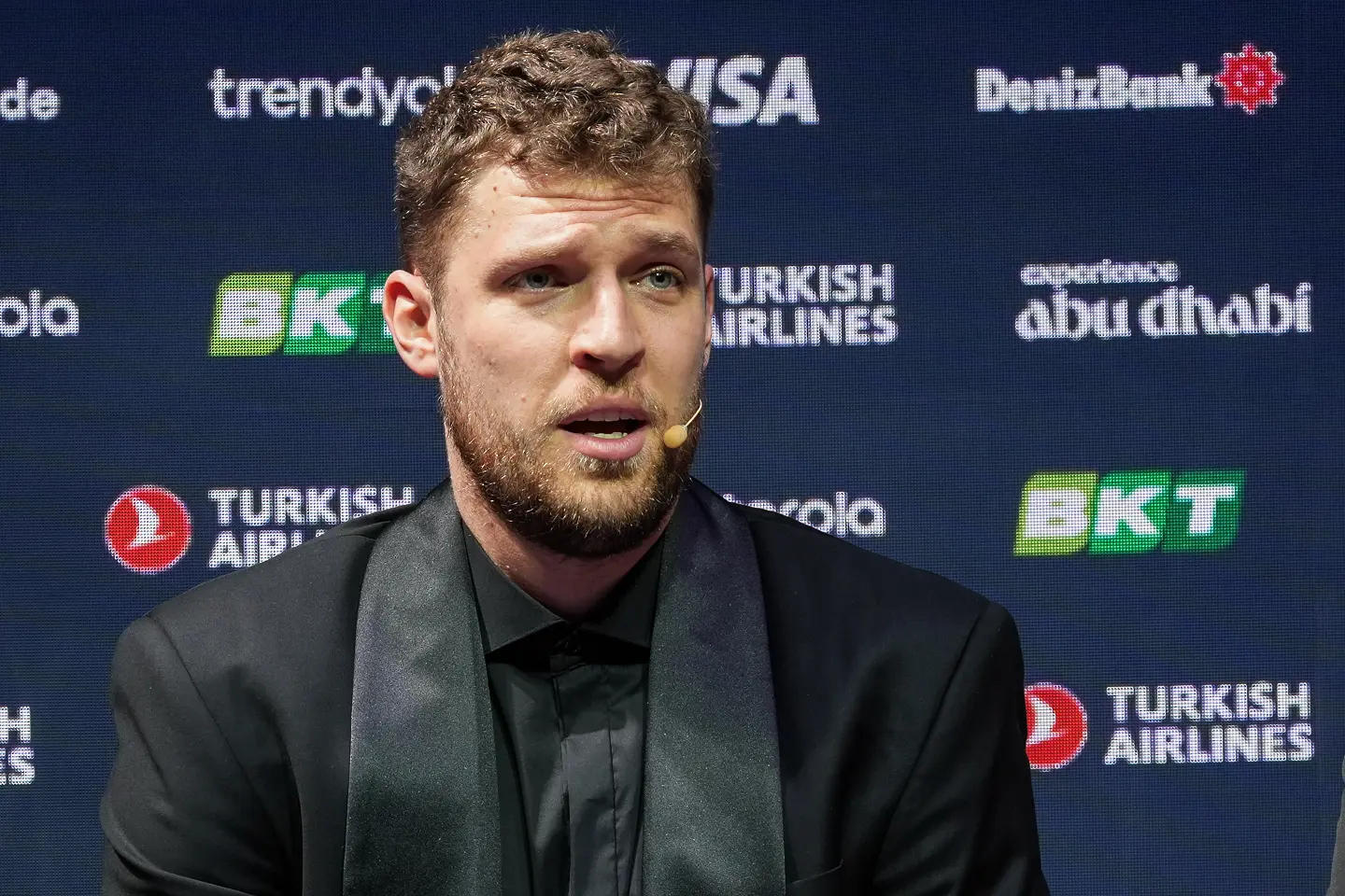 Александър Везенков / Getty Images