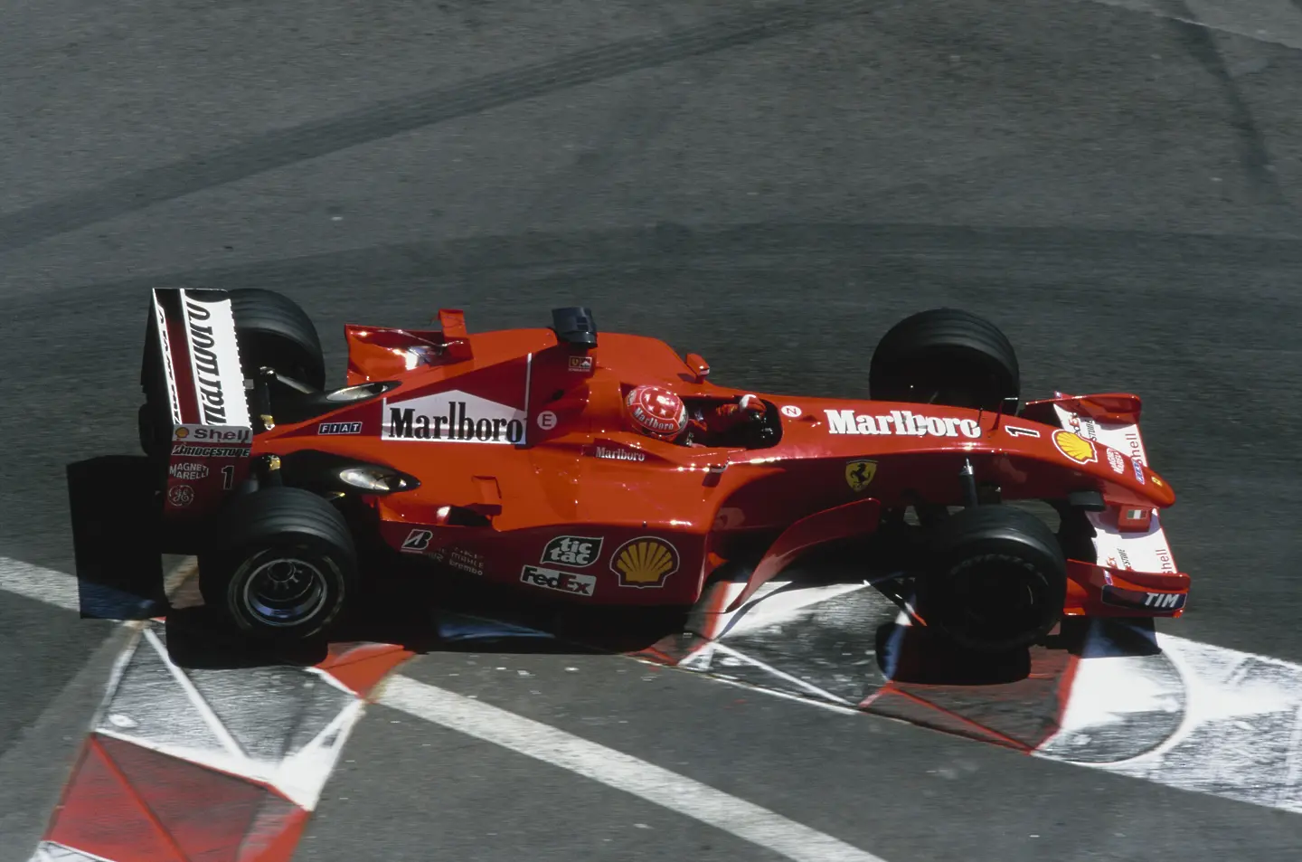 Михаел Шумахер с болида F2001 / Getty Images