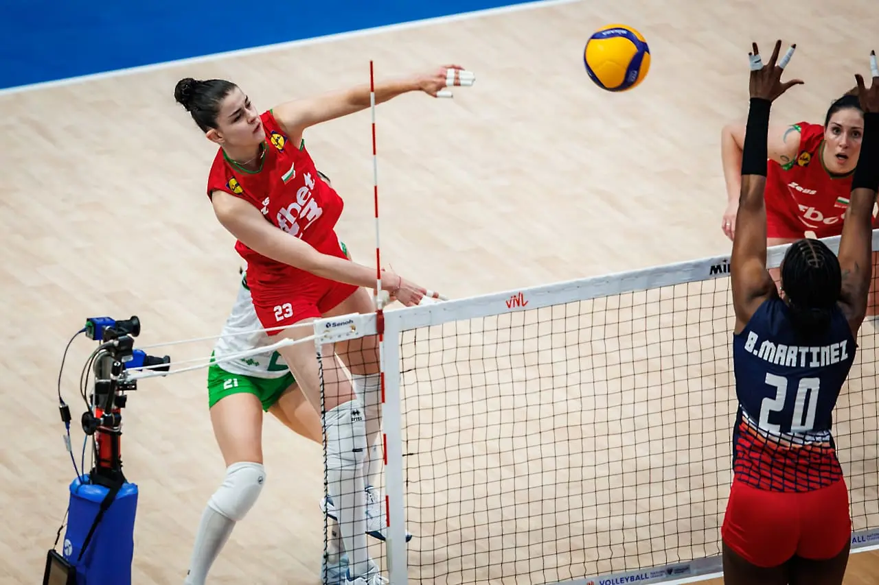 Микаела Стоянова направи силен мач за България / volleyballworld.com