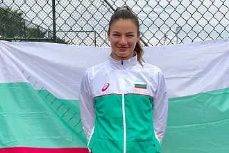 Каратанчева загуби финала в Чехия, Янева не успя да премине полуфиналите в Испания