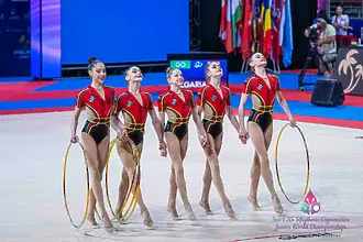 Формула 1 донесе световна титла на ансамбъла, Маги Вълкова със злато на обръч