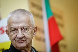 Крушарски разкри дали Локомотив Пловдив ще спазва правилото за четирима българи