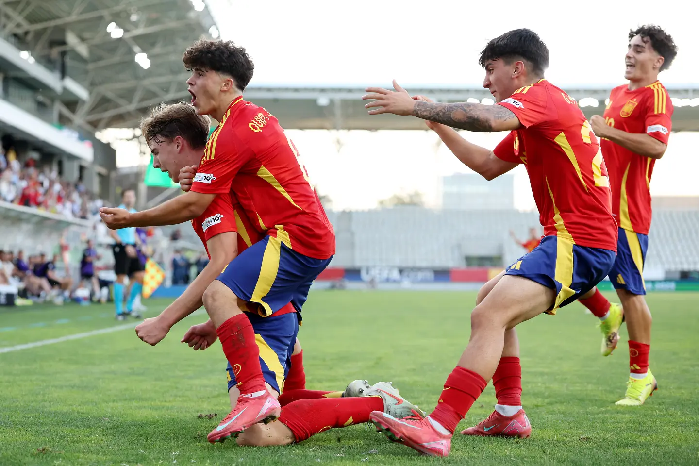 Испания U19 / Getty Images