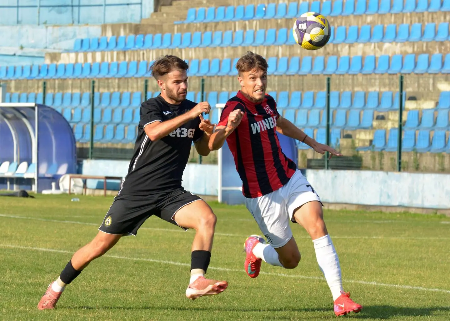 Кристиян Стоянов/ pfcslavia.com