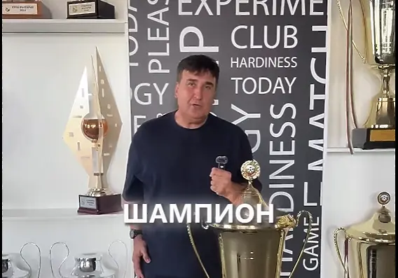 Веселин Маринов подарява песен на Лудогорец