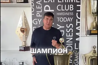 Веселин Маринов подарява песен на Лудогорец  