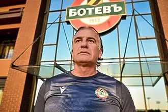 Иван Цветанов определи треньорския състав в ДЮШ за сезон 2025/26