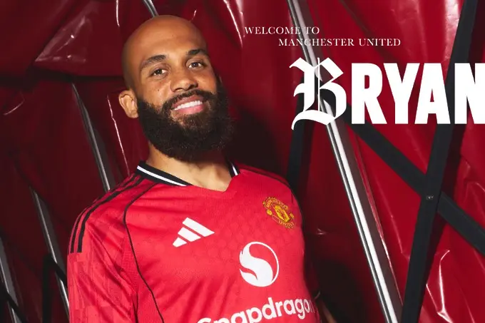 Брайън Мбемо / manutd.com
