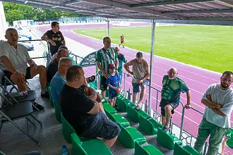 Срещата със спортния директор и треньора бе уважена от дузина фенове на Янтра 