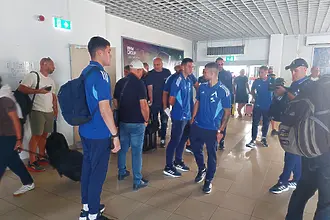 Левски кацна в Унгария за под час
