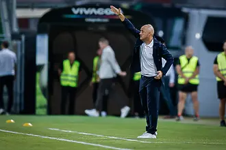 Руи Мота: Острани изглежда лесно да играеш срещу 9 човека, но не е така