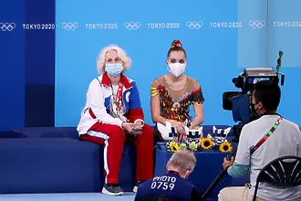Легендарна руска треньорка ни скочи: Българките нямат фигура за художествена гимнастика