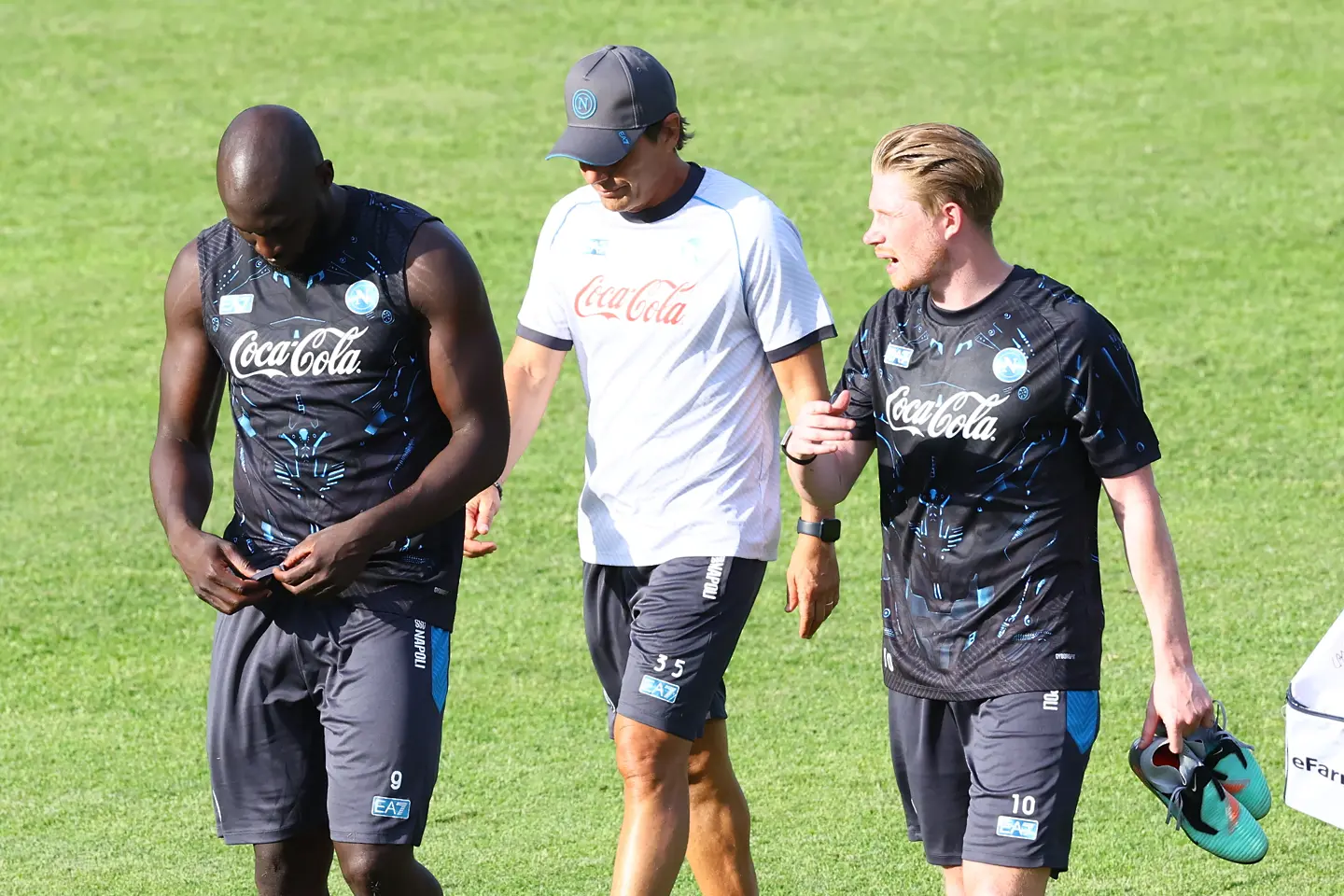 Ромелу Лукаку, Антонио Конте и Кевин Де Бройне / Getty Images