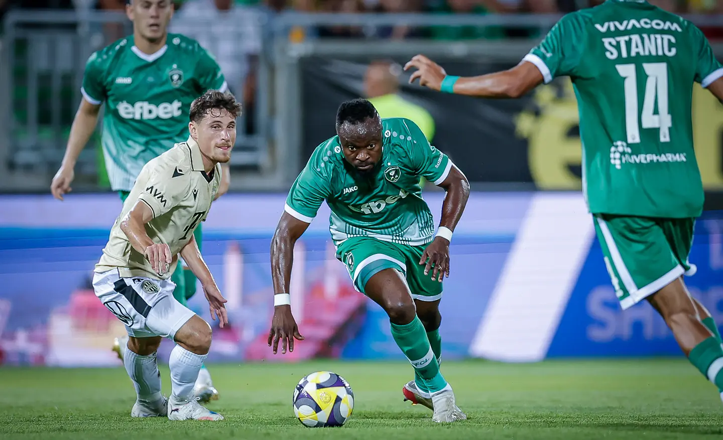 Бърнард Текпетей / startphoto.bg