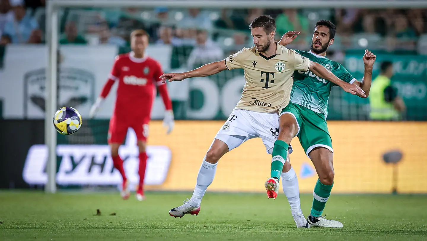 Диниш Алмейда / startphoto.bg