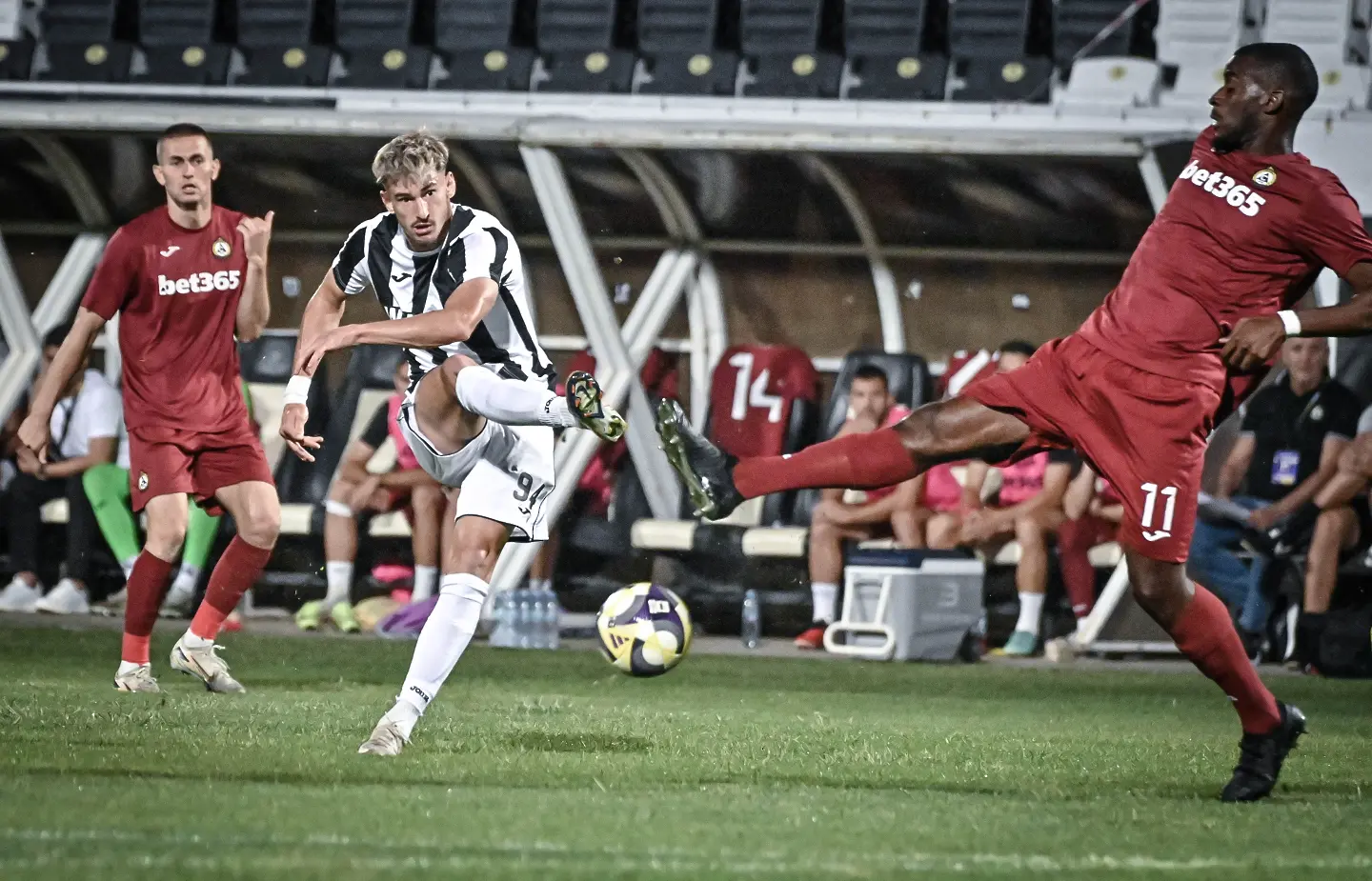 Каталин Иту стреля / startphoto.bg 