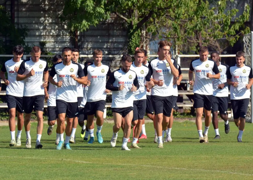 Славия/ pfcslavia.com