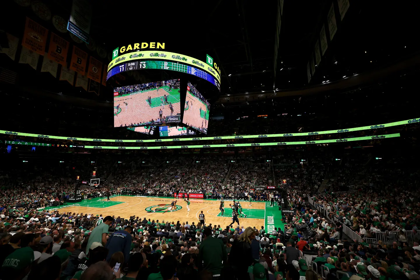 NBA одобри милиардната сделка за Бостън