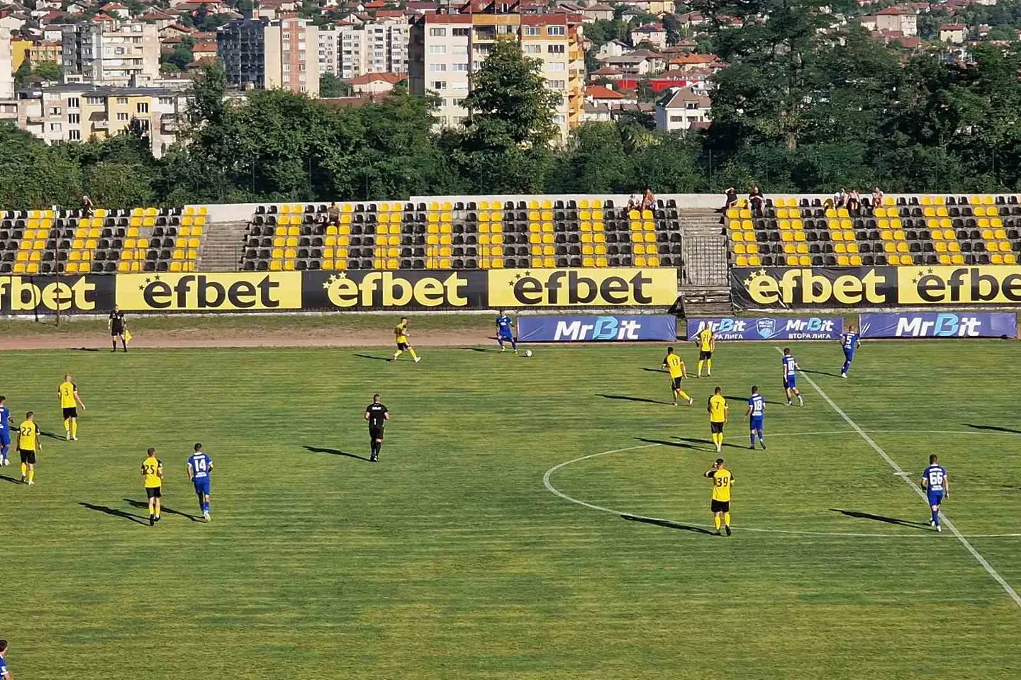 Миньор Перник - Черноморец Бургас 1:1 / chernomoretz1919.com