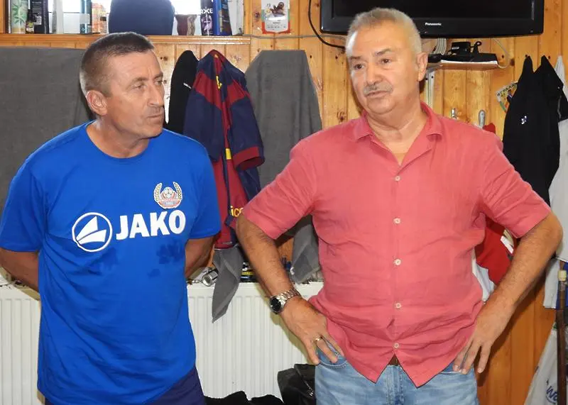 Анатоли Нанков и кмета на Монтана Златко Живков / chervenkarton.com