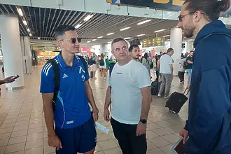 Левски замина за Баку с Костадинов, но без Сангаре (ВИДЕО)