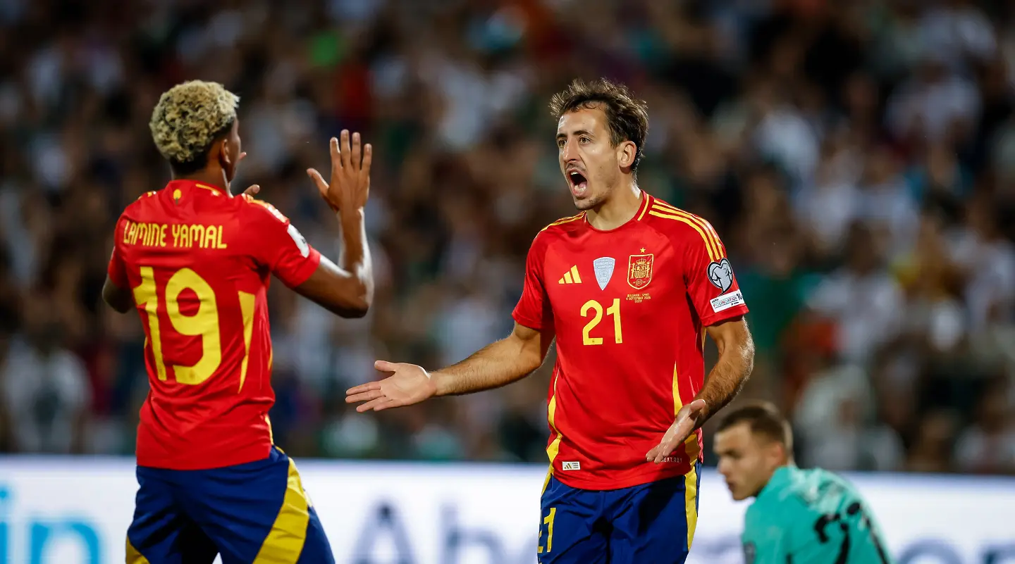 Ламин Ямал, Микел Оярсабал / Getty Images