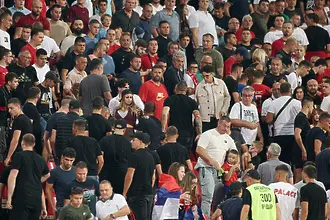 В Сърбия: Бандити на Вучич бият фенове