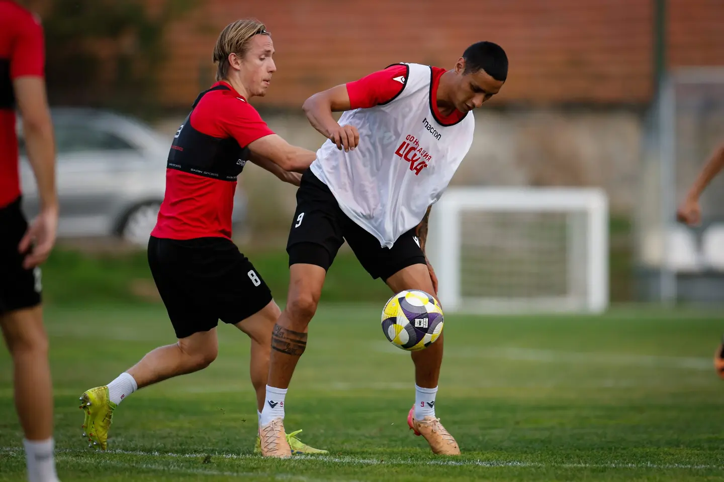 Давид Сегер срещу Леандро Годой / cska.bg 