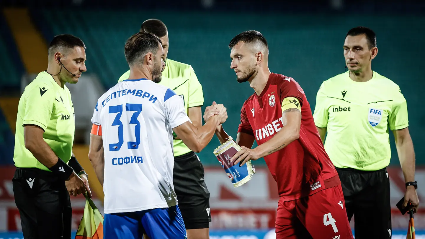 Галин Иванов, Адриан Лапеня, ЦСКА - Септември / startphoto.bg